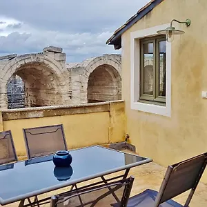 Avec Terrasse Sur L'amphithéâtre Appartement